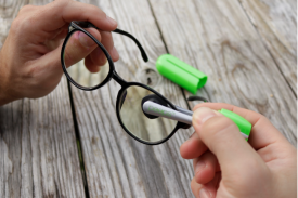 Keep Glasses Crystal Clear - No Cloth Required!